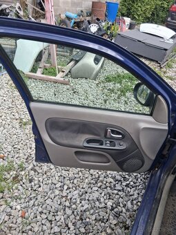Predam soferove dvere na renault Thália rok 2010 modre - 2