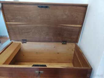 Starožitná komoda - 2