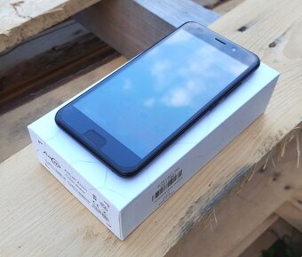 Predám 5,2 palcový 4G LTE Smartfon DUAL SIM Fot.SONY . - 2