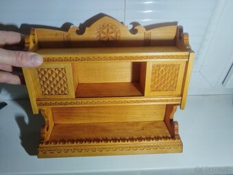 miny kredenc, zdobený - 2