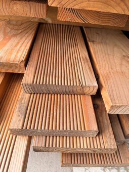 Terasové dosky z červeného smreku 15€/m2 - 2