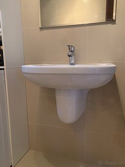 Umyvadlo s bateriou - 2