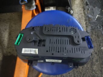 Budíky polodot Volkswagen - 2