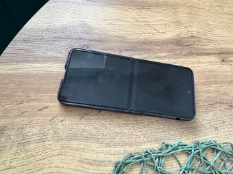 Galaxy Z flip5 - 2