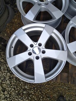 Alu 5 x 112 R 17 + pneu. - 2