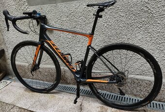 Cestny karbonovy bicykel Giant Defy Advanced 2 - 2