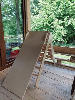 Piklerovej trojuholnik, Montessori preliezka - 2