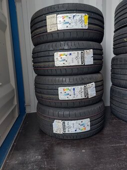 235/40R18 ZR XL 95Y FR Continental 2021 - 2