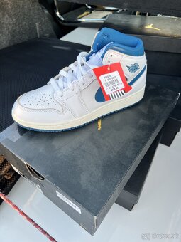 Nike air jordan 1 mid - 2