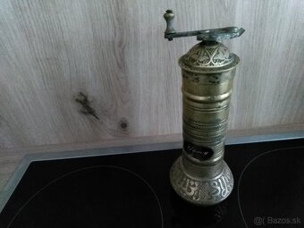 Mlyncek na korenie - 2