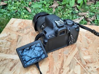 Canon EOS 700D + 18-55mm - 2