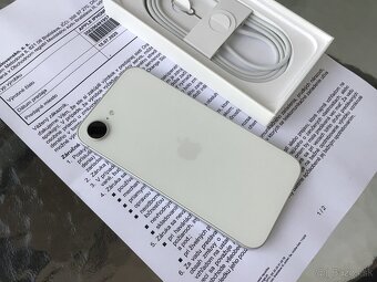 Apple iPhone 16e 128GB - 2