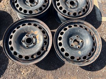Predám jazdené plechové disky 4ks 5x112 R16 Passat B6 - 2