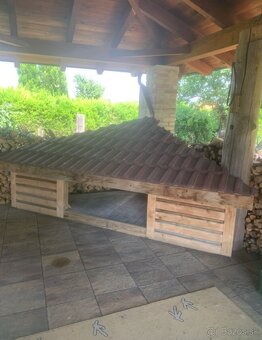 Predám psiu búdu. - 2