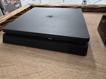 Predám PS4 slim - 2