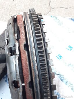 Zotrvačník Ford Mondeo - 2