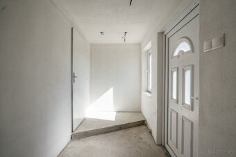 NOVÁ CENA - Viničný dom pri Leviciach mínus 30 000€ - 2