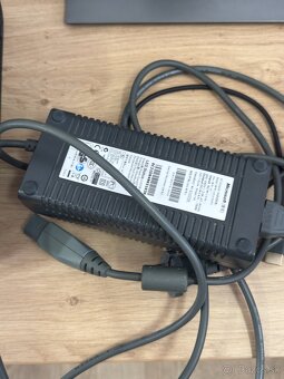 Xbox 360 Elite + 2 ovládače + 3 hry - 2