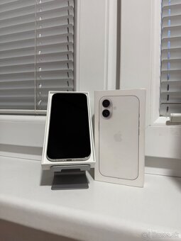 Apple iPhone 16 128GB baterka 100% - 2