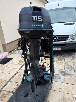 Predám lodný motor EVINRUDE 115 - 2