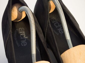 Kožené lodičky na platforme - 2