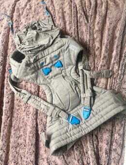 Detský ergonomický nosič Petite and mars - 2