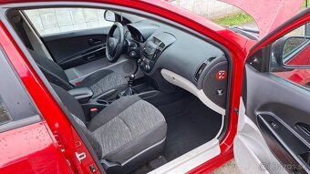 Kia Ceed 1.6 CRDi maximálne zachovalé - 2