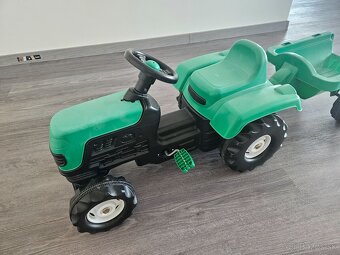 Traktor s vlečkou - 2