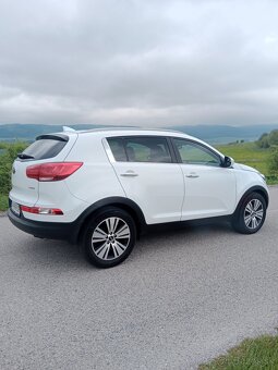 KIA -- SPORTAGE -- DIESEL - 2