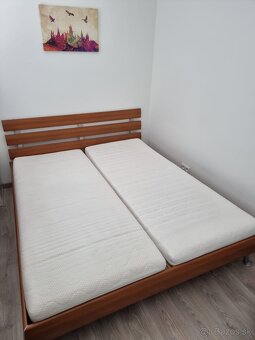 Manželská posteľ s matracmi a úložným priestorom - 2
