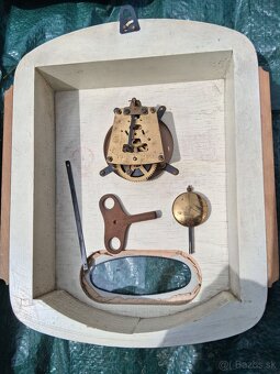 Nástenne hodiny prim - 2