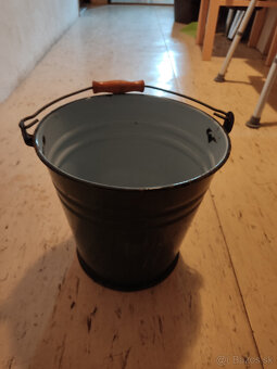 Smaltové vedro - 2