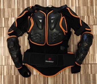 Predám celotelový chránič tela na motorku zn. Herobiker S-L - 2