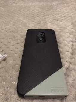 Motorola Defy - 2