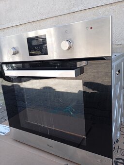 Vstavaná rúra Whirlpool a indukčná varná doska - 2
