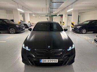 BMW i5 M60 xDrive B&W - 2