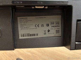 24" Samsung T35F - 2