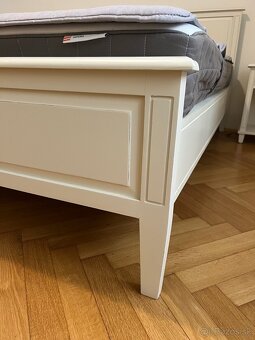 Štýlová posteľ 160x200 a nočné stolíky - 2