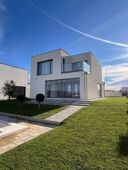 Exkluzívne 4 izb. vily (198 m2) s najkrajším výhľadom od 405 - 2