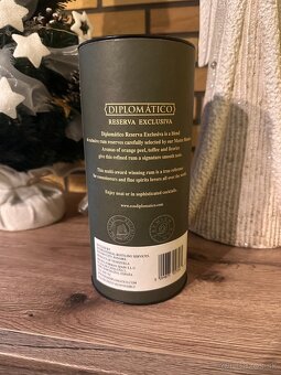 DIPLOMÁTICO rum - 2