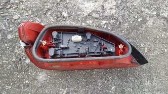 Zadné svetlo peugeot406 - 2