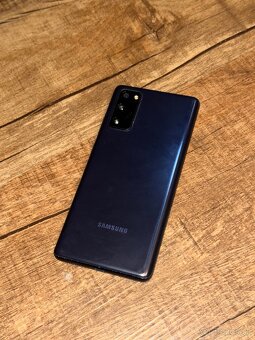 Samsung S20FE - 2
