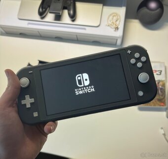 NINTENDO SWITCH LITE BUNDLE - 2