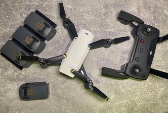 Dron DJI Spark Fly More Combo - 2