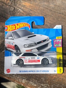 5 pack hotwheels - 2