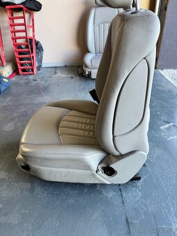 Mercedes W211 E-class Interier - 2