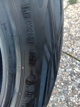 Letné pneumatiky 215/55 R 17V - 2