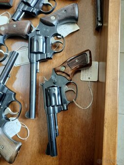 Revolver - 2