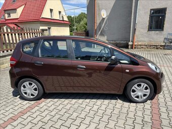 Honda Jazz 1.2 66kW 2012 122461km 1.majitel TAŽNÉ - 2