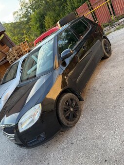 Predam skoda fabia - 2